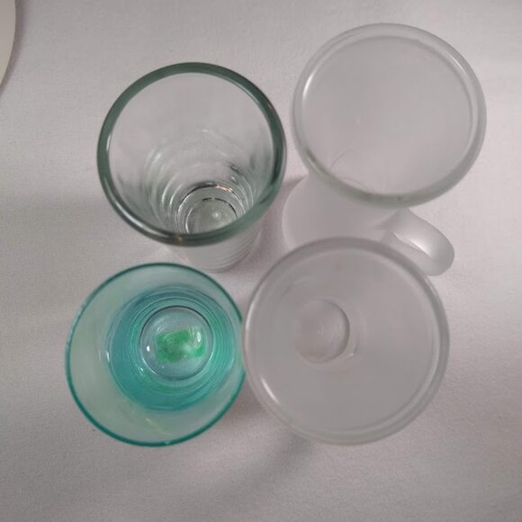 SET of 4 - shot, cordial or liqueur glasses  (2-w-handles) - Picture 5 of 8